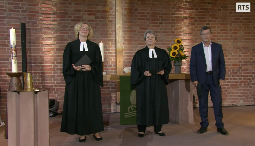 Catharina Covolo, pasteure de la Friedenskirche à Karlsruhe, avec Rita Famos, présidente de l'Église évangélique réformée de Suisse et Christian Albecker, président de l'Union des Églises protestantes d'Alsace et de Lorraine. Catharina Covolo, pasteure de la Friedenskirche à Karlsruhe, avec Rita Famos, présidente de l'Église évangélique réformée de Suisse et Christian Albecker, président de l'Union des Églises protestantes d'Alsace et de Lorraine. / ©DR