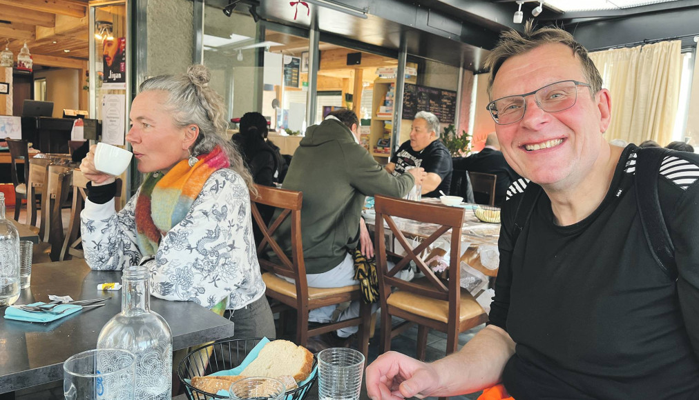 Pierre-André Giavina, habitué des lieux, prend souvent ses repas à la Maison de la diaconie et des solidarités, et y donne des cours de danse. Pierre-André Giavina, habitué des lieux, prend souvent ses repas à la Maison de la diaconie et des solidarités, et y donne des cours de danse. / ©Camille Andres