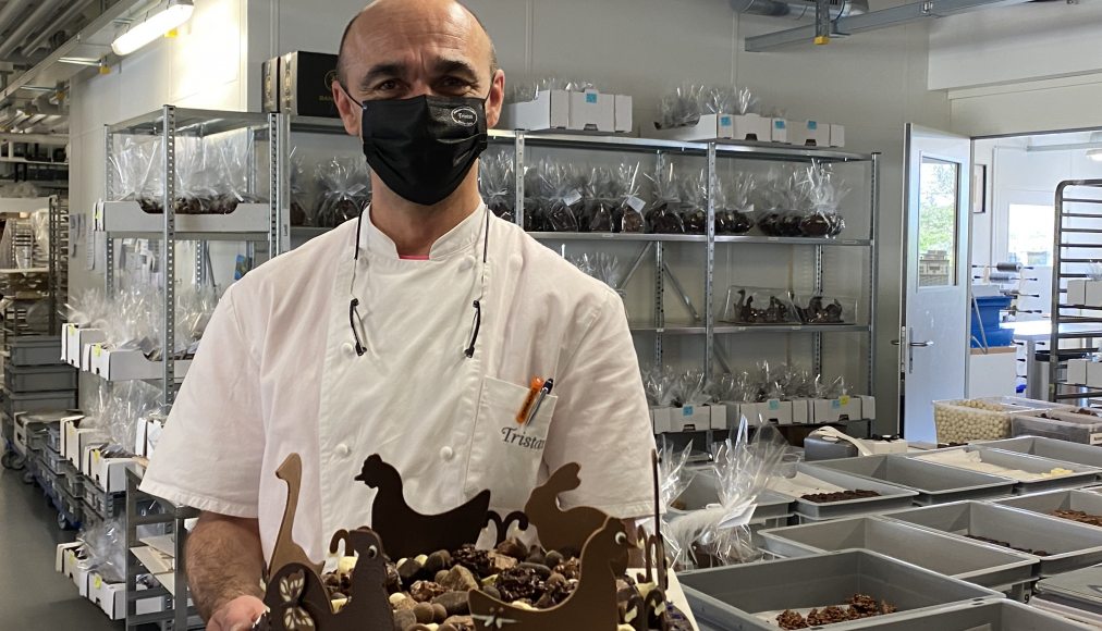 Le chocolatier Tristan Carbonatto à Perroy (VD) Le chocolatier Tristan Carbonatto à Perroy (VD) / ©Noriane Rapin/RTSreligion