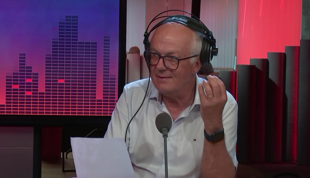 Chronique RTSreligion de Michel Kocher: L'islam ne sera pas inscrit comme «religion d'Etat» dans la nouvelle Constitution tunisienne Chronique RTSreligion de Michel Kocher: L'islam ne sera pas inscrit comme «religion d'Etat» dans la nouvelle Constitution tunisienne / ©RTSreligion