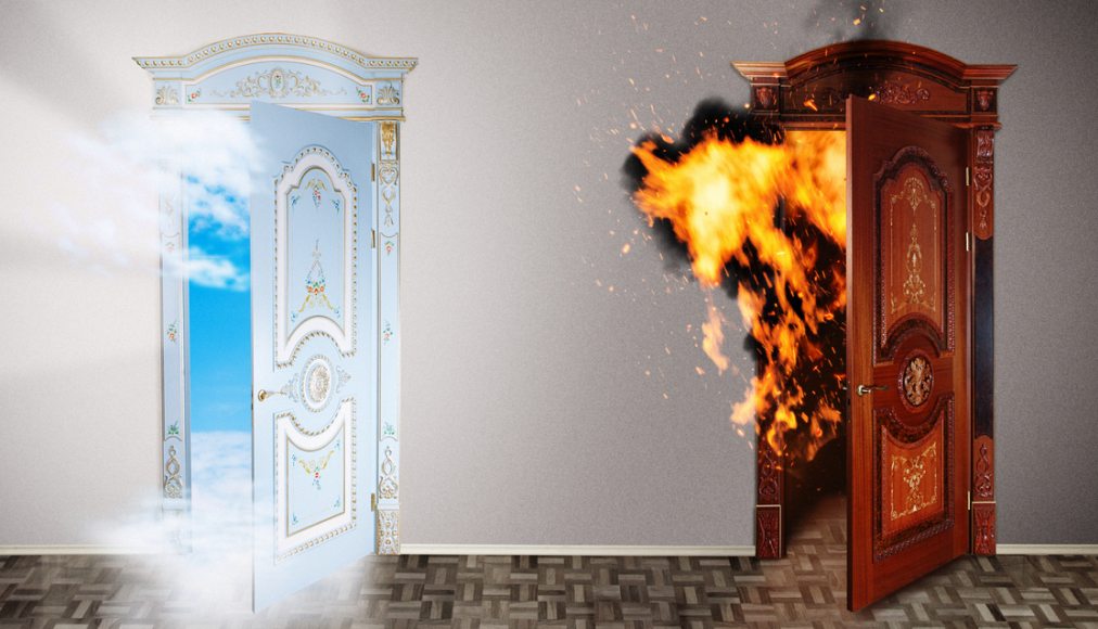 Dieu et le Diable hantent la publicité Dieu et le Diable hantent la publicité / ©iStock/Kolupaev