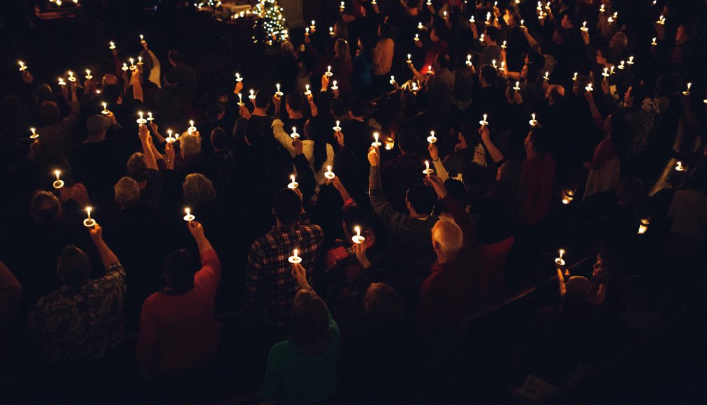 Alors que leurs rangs sont souvent bien clairsemés tout au long de l’année, les Églises continuent de faire le plein au soir du 24 décembre. Alors que leurs rangs sont souvent bien clairsemés tout au long de l’année, les Églises continuent de faire le plein au soir du 24 décembre. / IStock