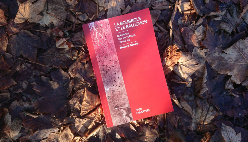 La Boussole et le baluchon, par Maurice Gardiol. www.protestant-edition.ch La Boussole et le baluchon, par Maurice Gardiol. www.protestant-edition.ch / La Boussole et le baluchon © 2019 Éd. Ouverture / OPEC