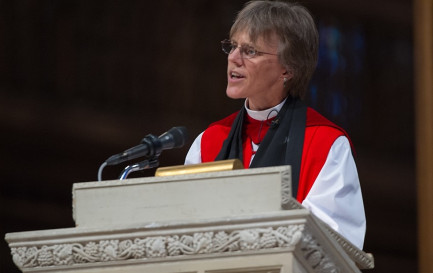 L&#039;évêque de Washington, Mariann Budde, en 2012. / ©NASA/Paul Alers, Wikimedia Commons