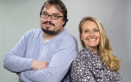 Joël Burri, rédacteur en chef du journal «Réformés» et Camille Andres, journaliste et cheffe de projet. © Max Idje / Joël Burri, rédacteur en chef du journal «Réformés» et Camille Andres, journaliste et cheffe de projet. © Max Idje